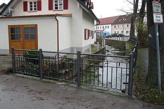 Guardrail with infill Bayern