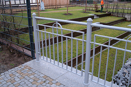Guardrail with infill Bayern