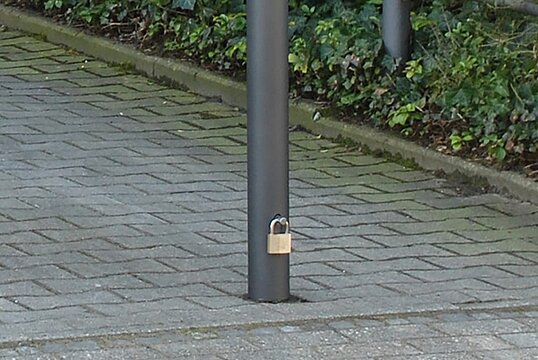 Push button bollard Kiel