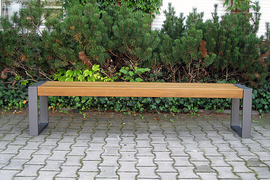 Hockerbank Cubo mit Holzauflage