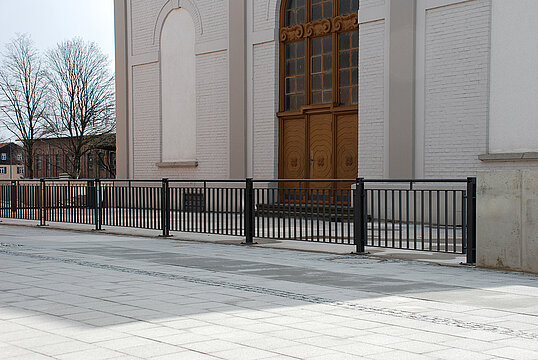 Guardrail with infill Scape