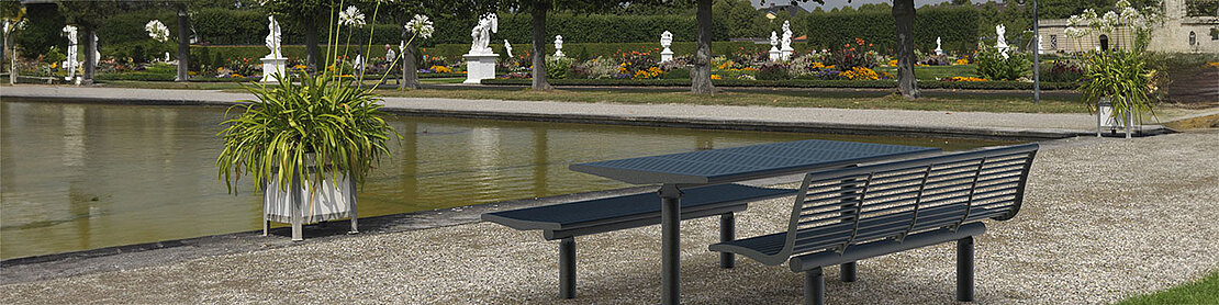 Tische mit Stahlauflage