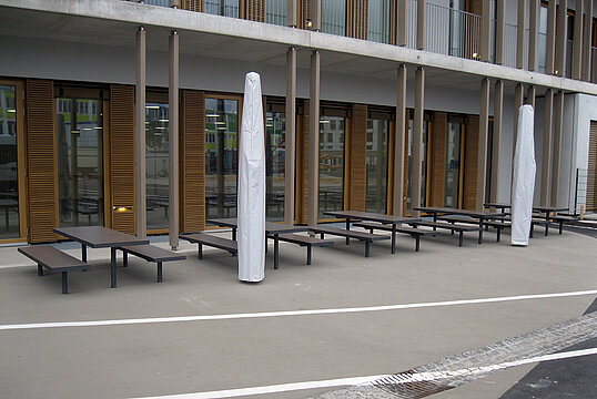 Hockerbank Lübeck HPL mit Holzauflage
