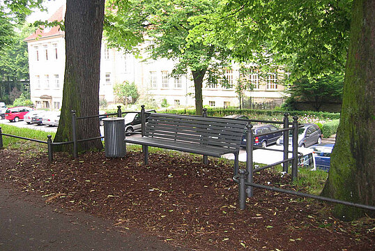 Seat Taragona ST with steel seat base