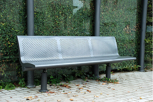 Banc Essen avec assise en acier