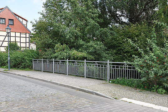 Guardrail with infill Bayern