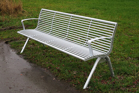Seat Fanö with steel seat base