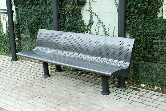 Banc Essen avec assise en acier