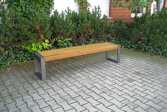 Hockerbank Cubo mit Holzauflage