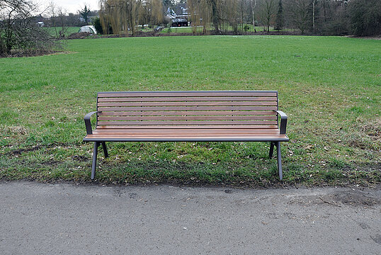 Sitzbank Fanö PAG mit Holzauflage