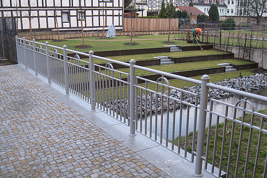 Burg, Breiter Weg