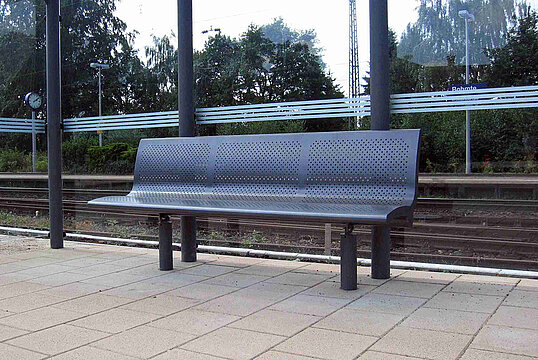 Banc Essen avec assise en acier