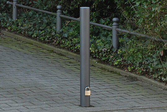 Push button bollard Kiel