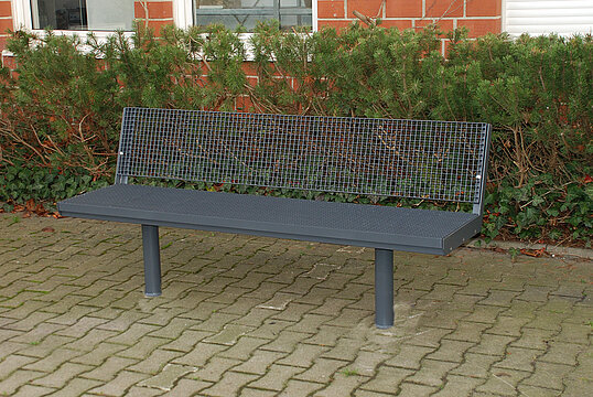 Seat Aurich GB with steel seat base