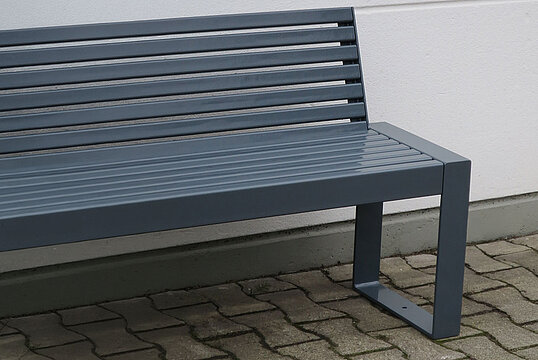 Sitzbank Scape III mit Stahlauflage