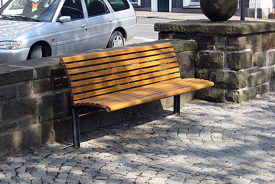 Sitzbank Taragona mit Holzauflage