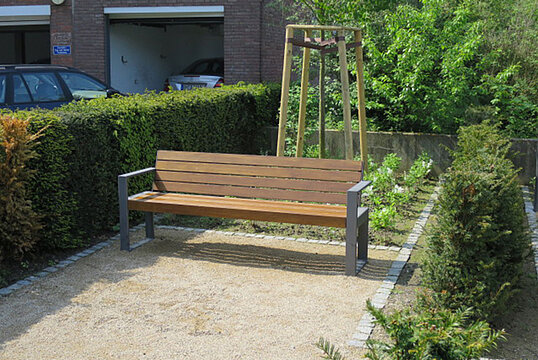 Sitzbank Cubo mit Holzauflage