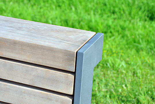 Sitzbank Henne SL mit Holzauflage