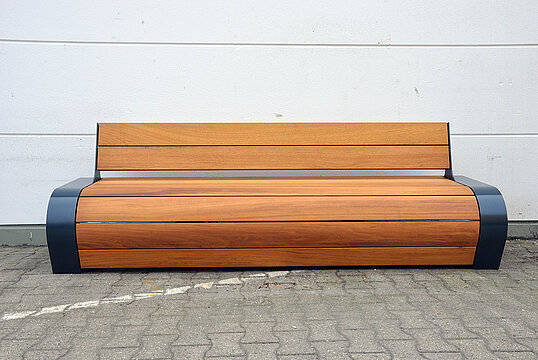 Sitzbank Beluga mit Holzauflage