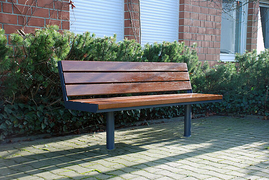 Sitzbank Aurich mit Holzauflage