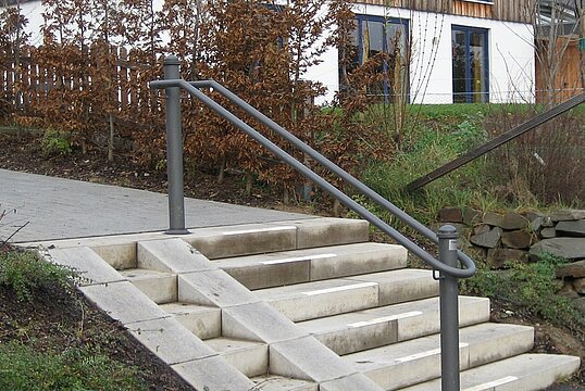 Knee rail Bayern