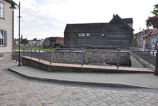 Guardrail with infill Bayern
