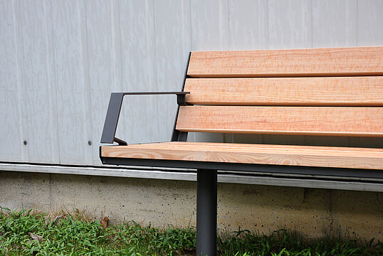 Sitzbank Aurich mit Holzauflage