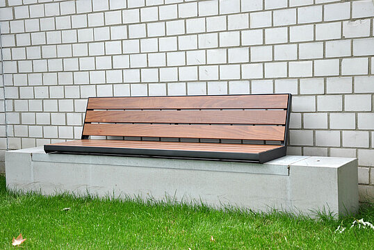 Wall top seating Aurich with backrest