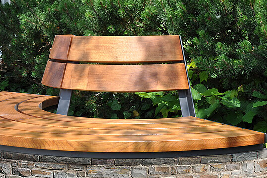 Wall top seating Aurich with backrest