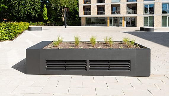 Couverture de puits d'aération pour s'asseoir, planter et comme unité d'approvisionnement